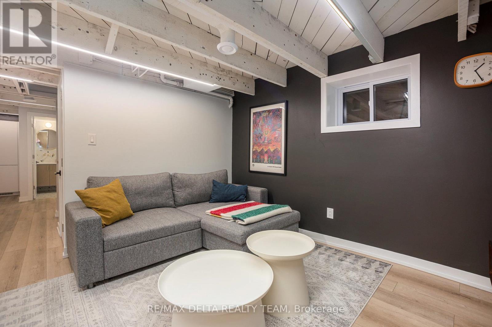 Photo 23 of 44 Renfrew Avenue, Ottawa ON