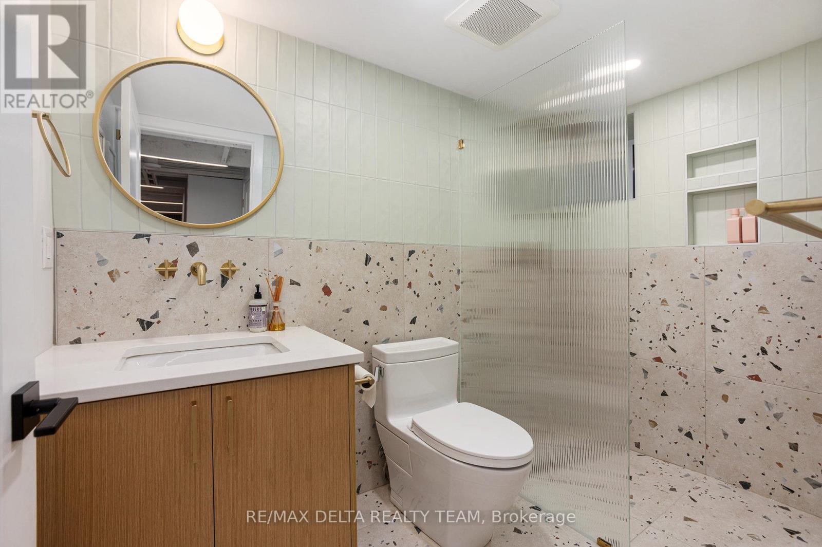 Photo 27 of 44 Renfrew Avenue, Ottawa ON