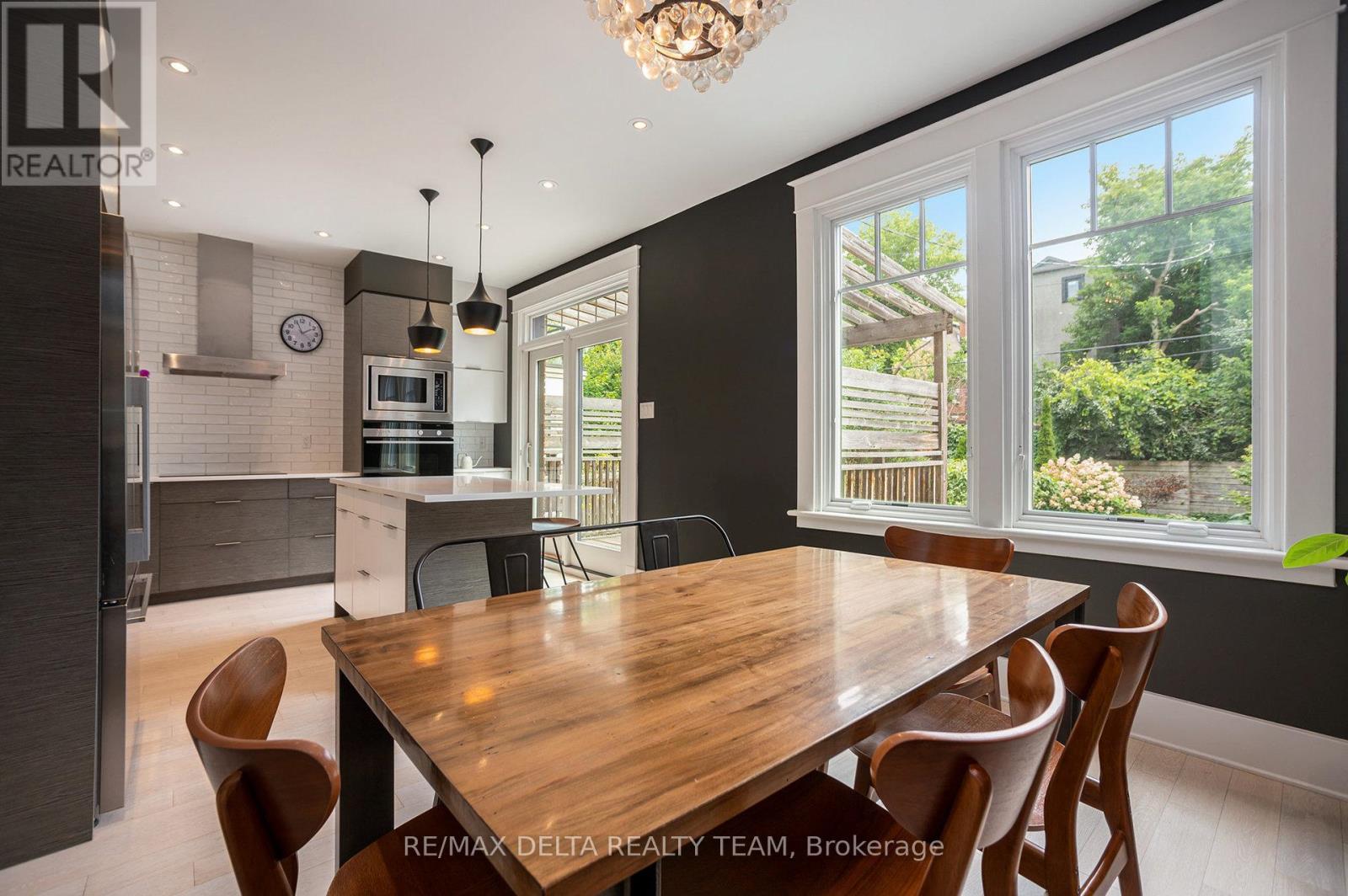 Photo 8 of 44 Renfrew Avenue, Ottawa ON