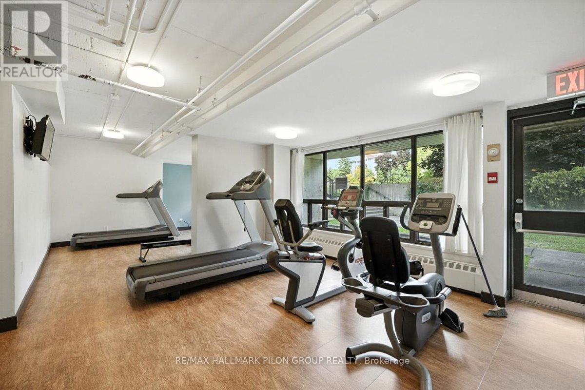 Photo 6 of 1503 505 St Laurent Boulevard, Ottawa ON