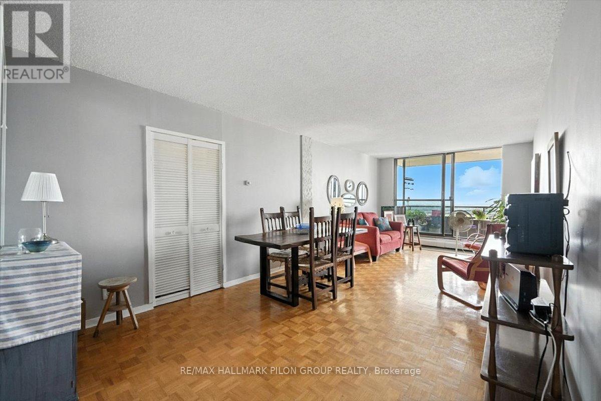 Photo 10 of 1503 505 St Laurent Boulevard, Ottawa ON
