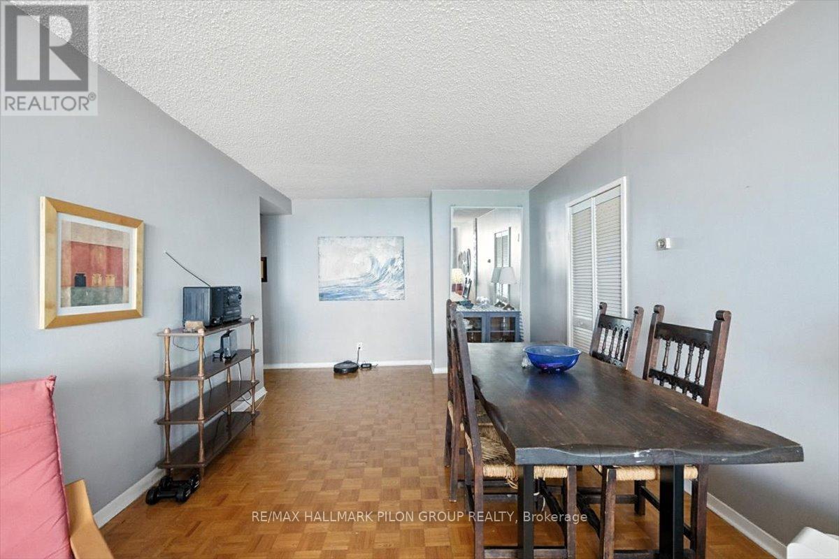 Photo 3 of 1503 505 St Laurent Boulevard, Ottawa ON