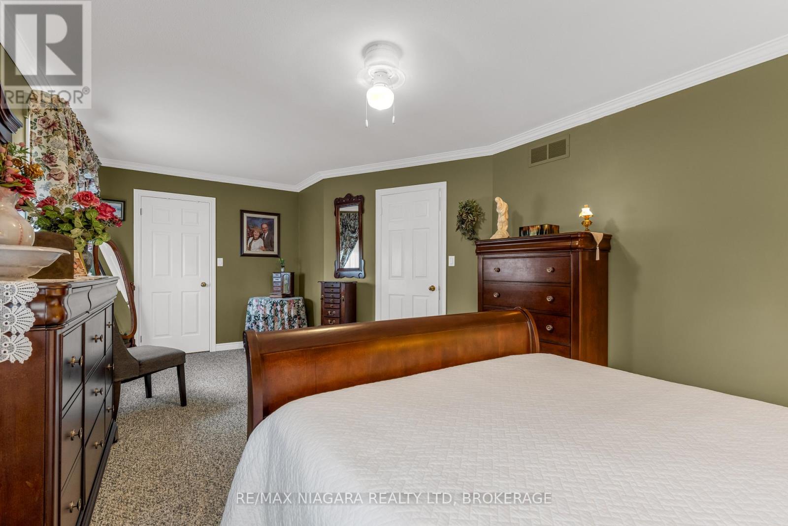 Photo 14 of 629 Daytona Drive, Fort Erie ON