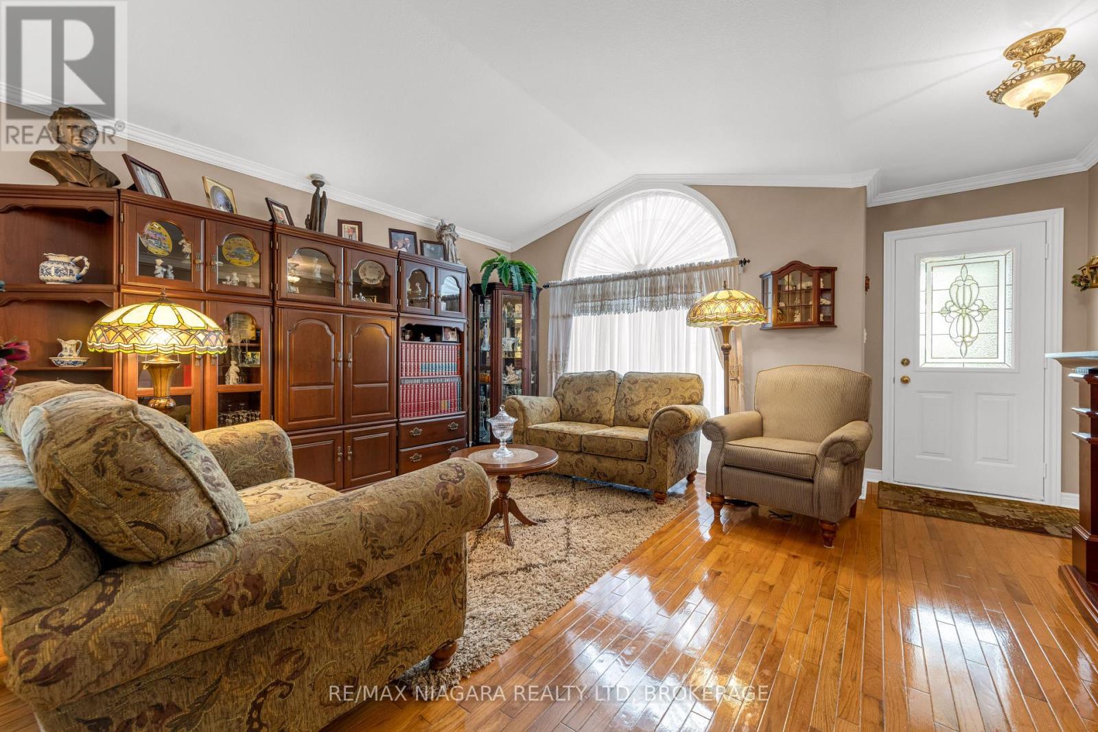 Photo 3 of 629 Daytona Drive, Fort Erie ON