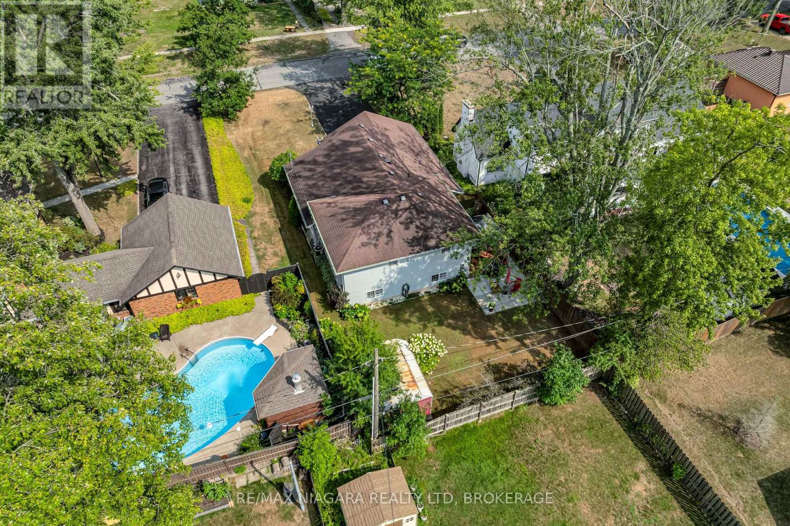 Photo 31 of 629 Daytona Drive, Fort Erie ON