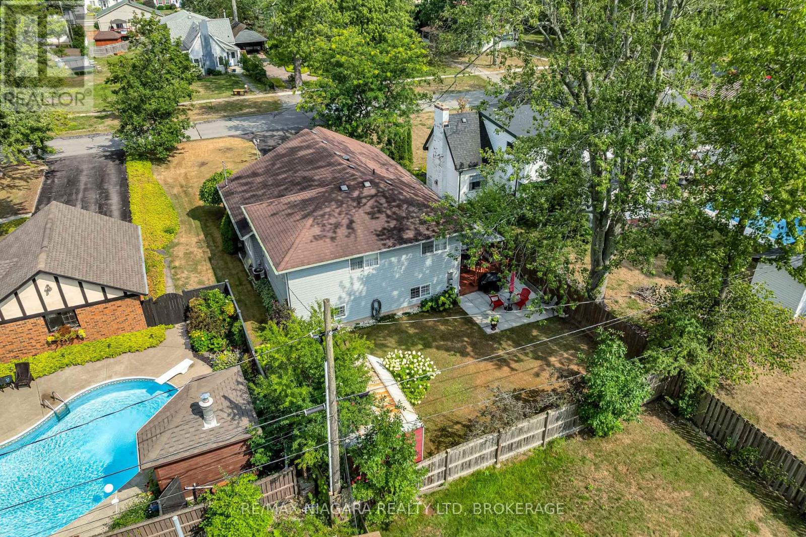 Photo 32 of 629 Daytona Drive, Fort Erie ON