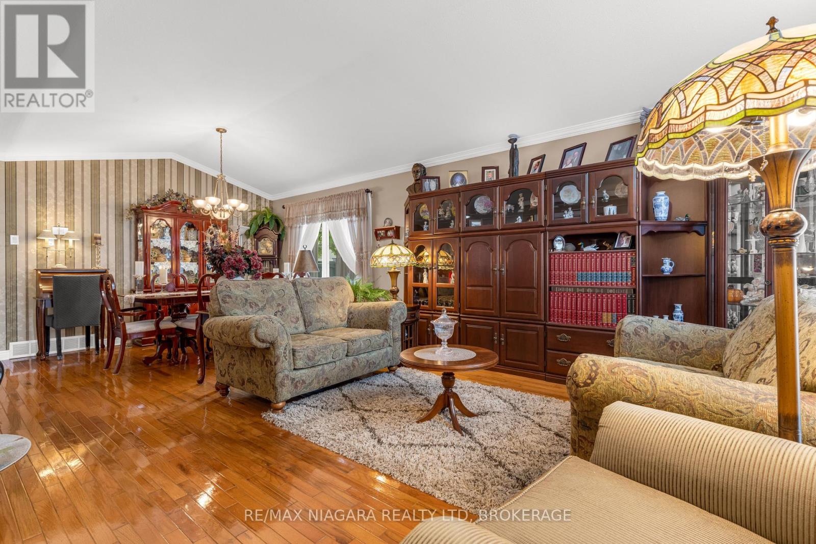 Photo 4 of 629 Daytona Drive, Fort Erie ON