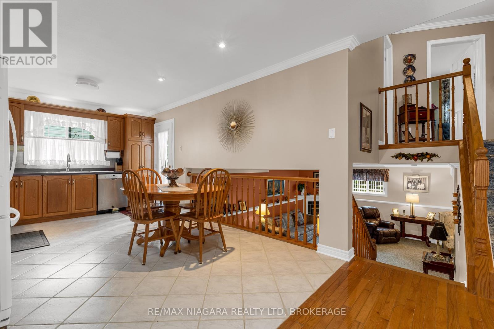 Photo 8 of 629 Daytona Drive, Fort Erie ON