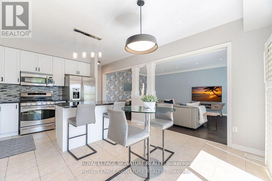 Photo 15 of 3059 Ferguson Drive, Burlington ON