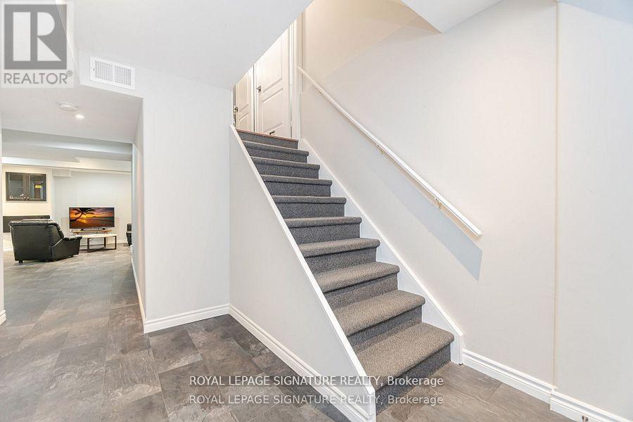 Photo 38 of 3059 Ferguson Drive, Burlington ON