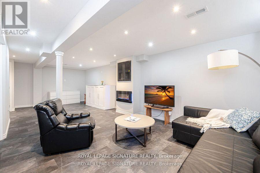Photo 41 of 3059 Ferguson Drive, Burlington ON