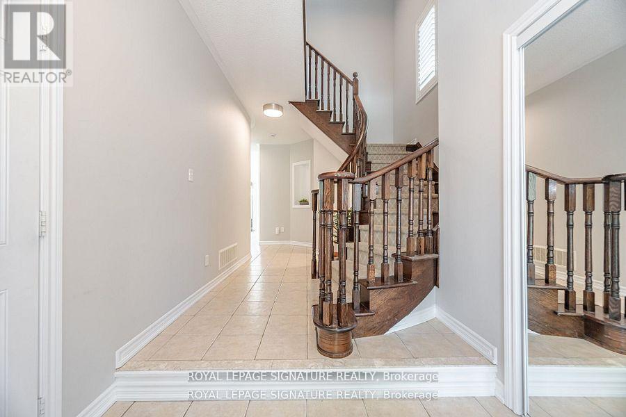 Photo 7 of 3059 Ferguson Drive, Burlington ON