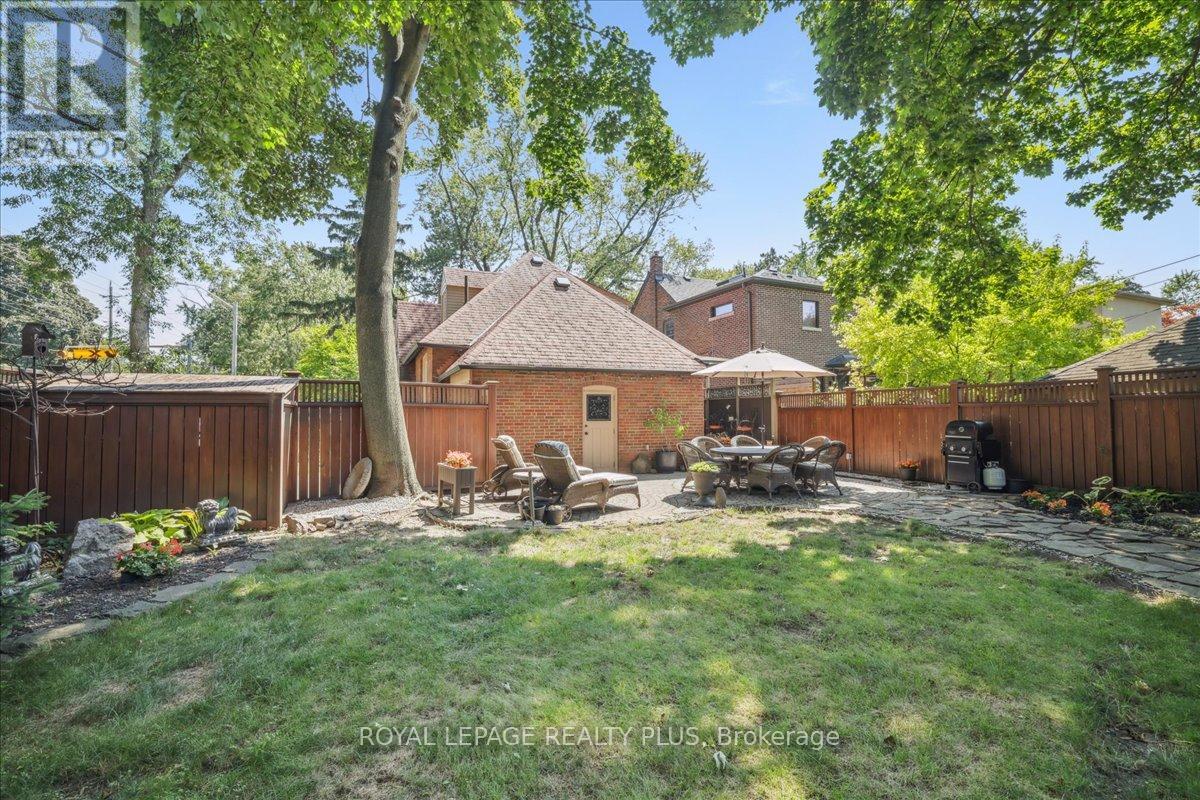 Photo 17 of 1048 Royal York Road, Toronto ON
