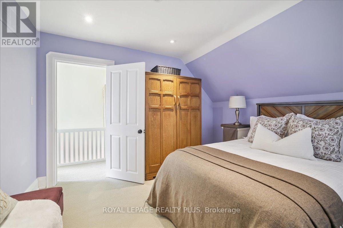Photo 3 of 1048 Royal York Road, Toronto ON