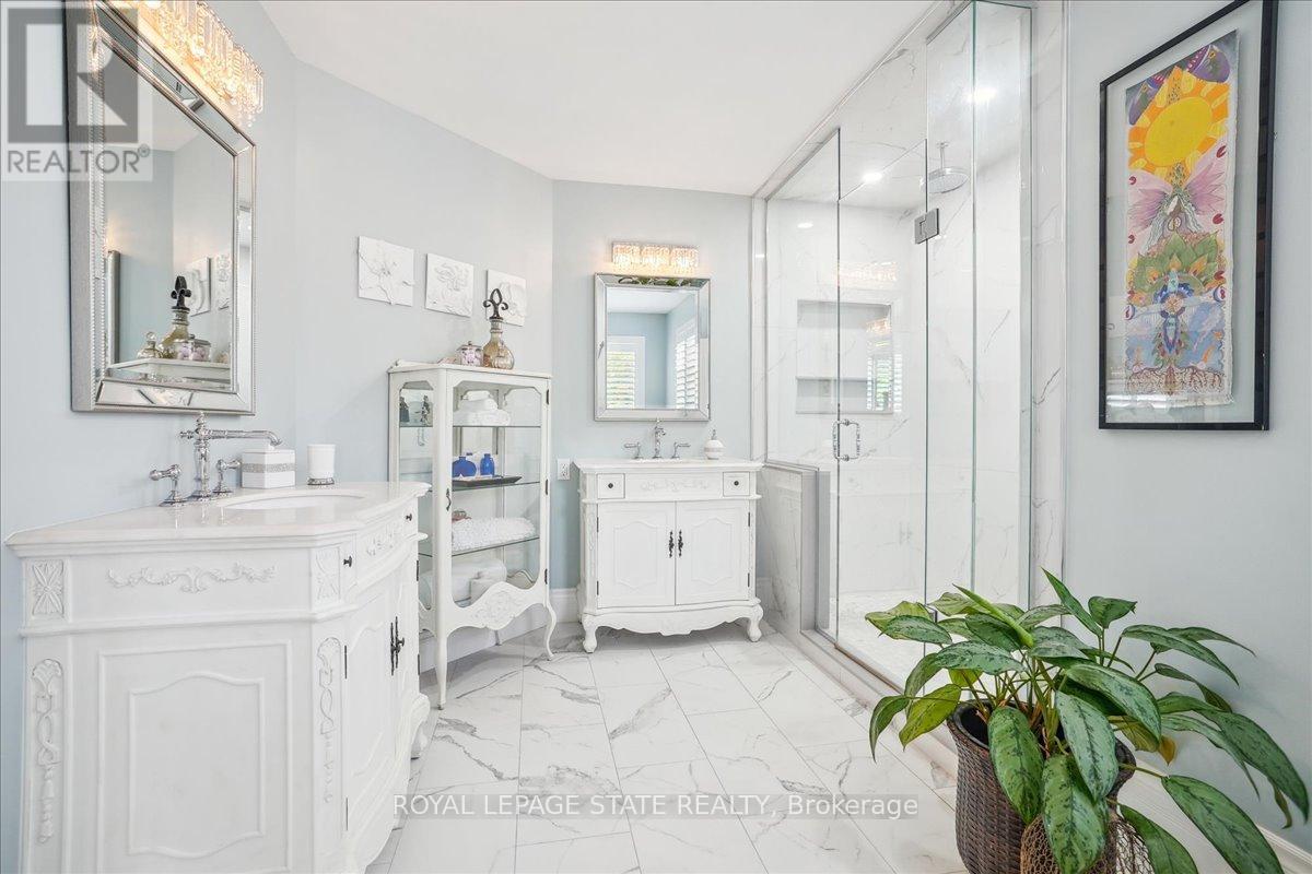 Photo 21 of 2328 Woodfield Road, Oakville ON