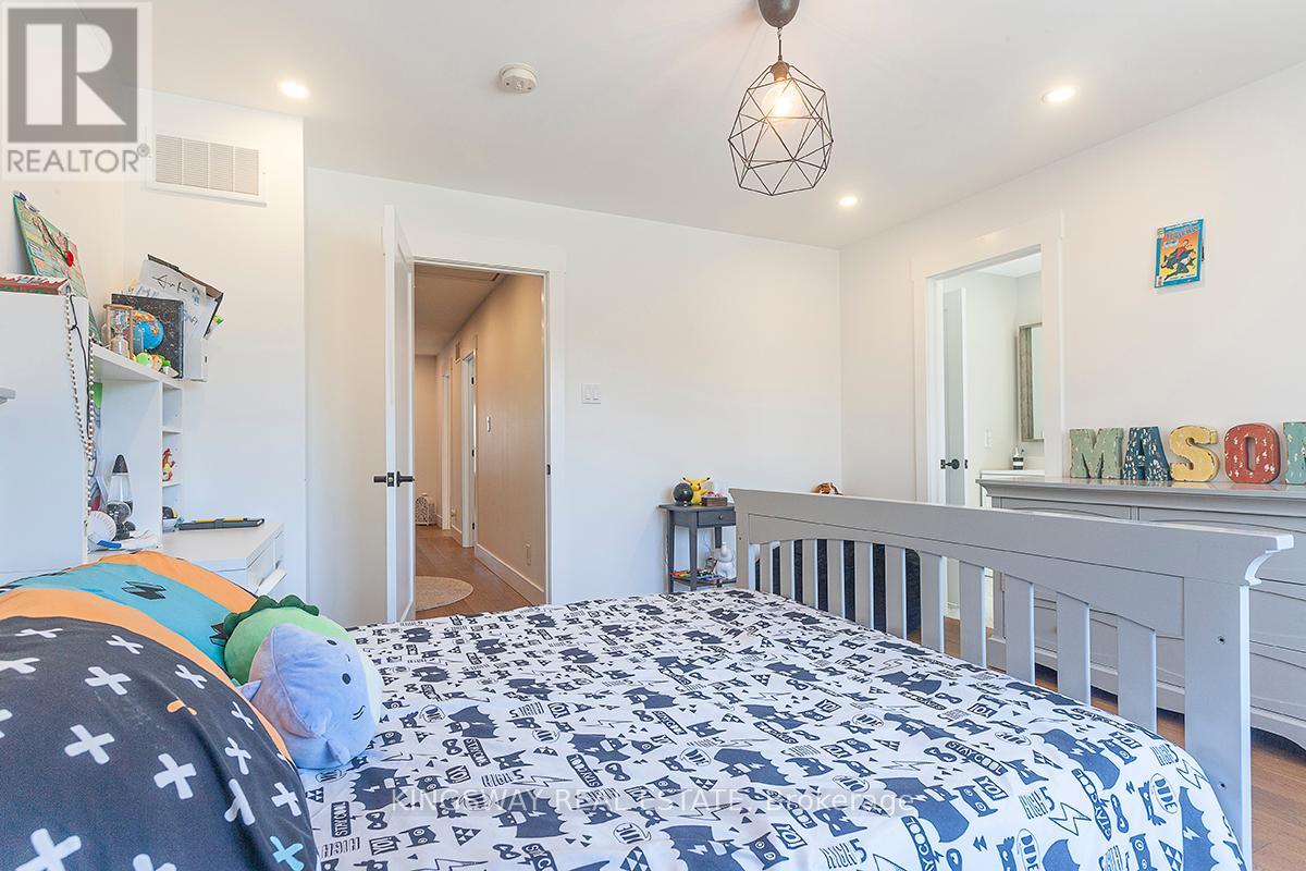 Photo 37 of 510 Richey Crescent, Mississauga ON
