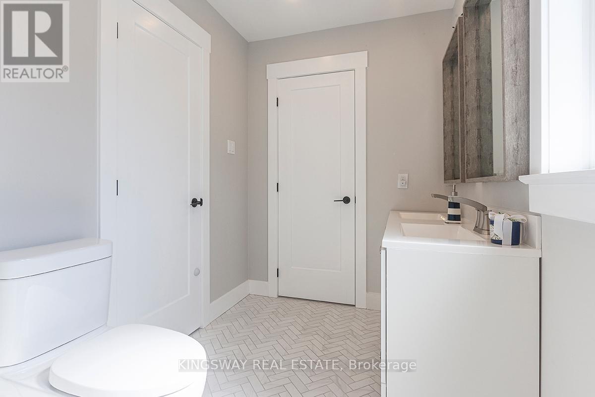 Photo 30 of 510 Richey Crescent, Mississauga ON