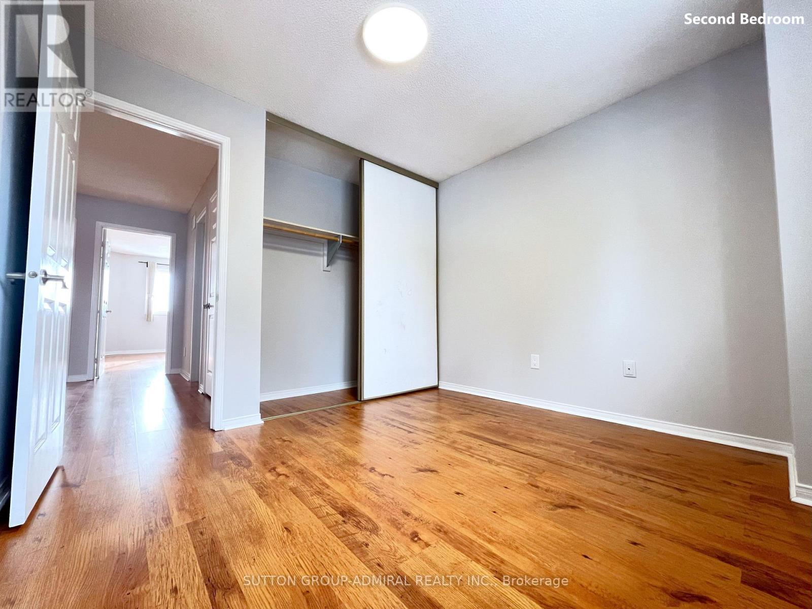 Photo 27 of 99 Castlehill Road, Brampton ON