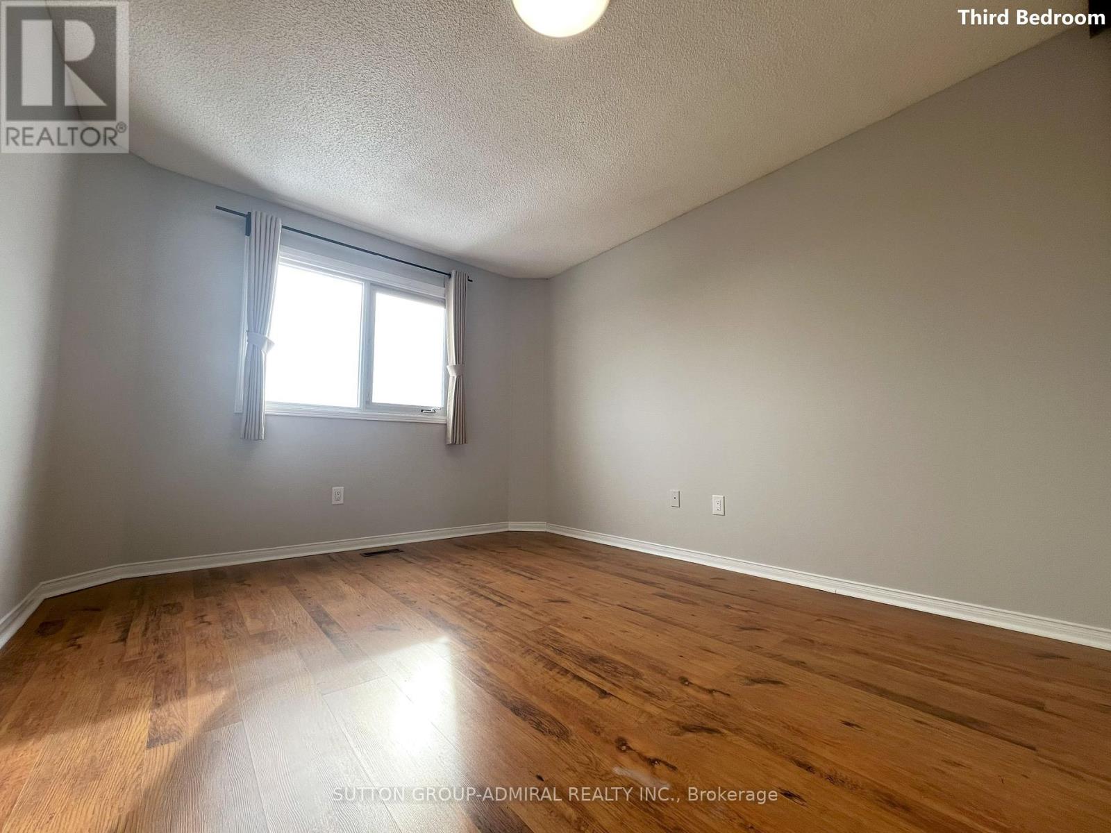 Photo 29 of 99 Castlehill Road, Brampton ON