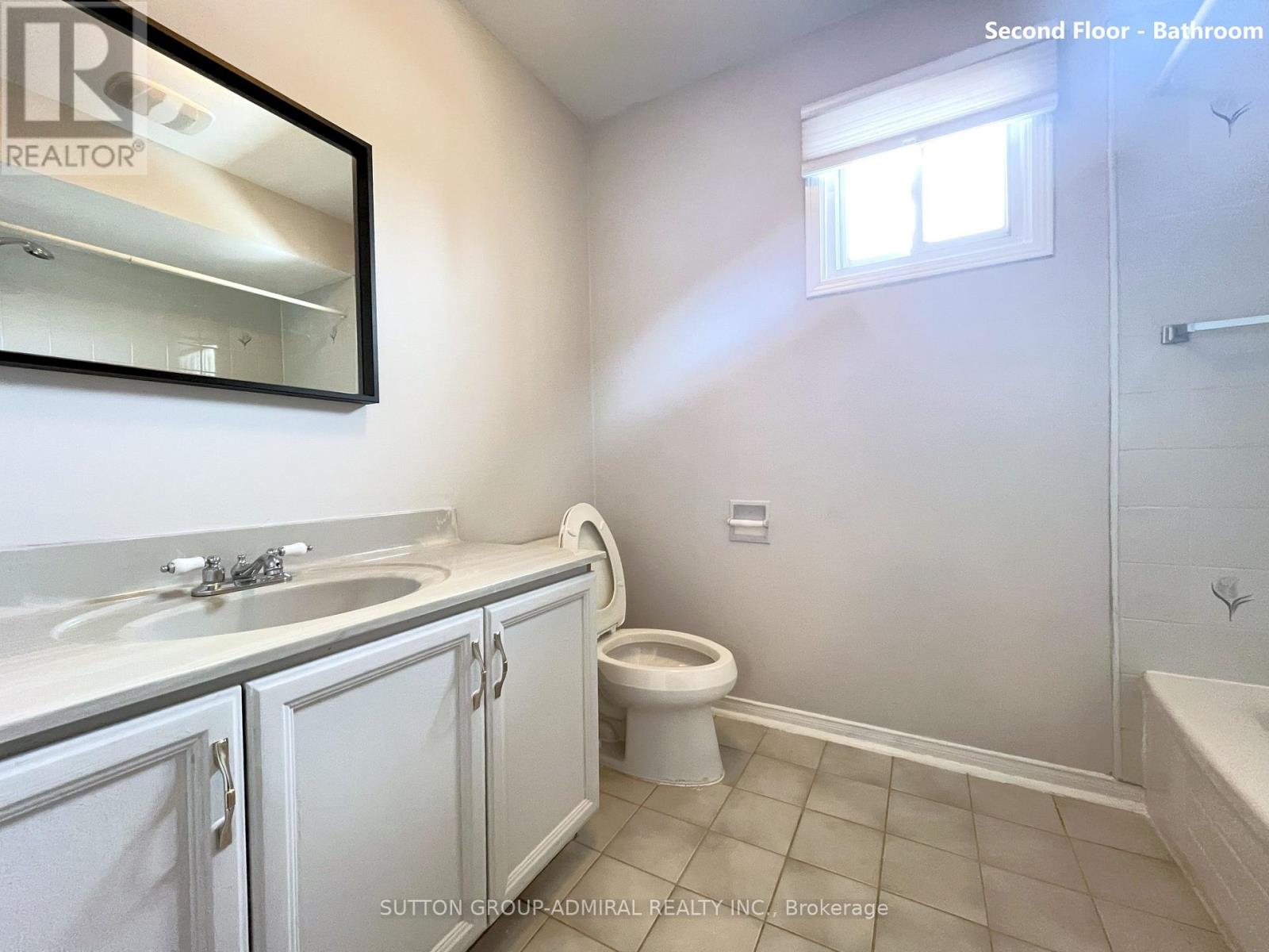Photo 34 of 99 Castlehill Road, Brampton ON