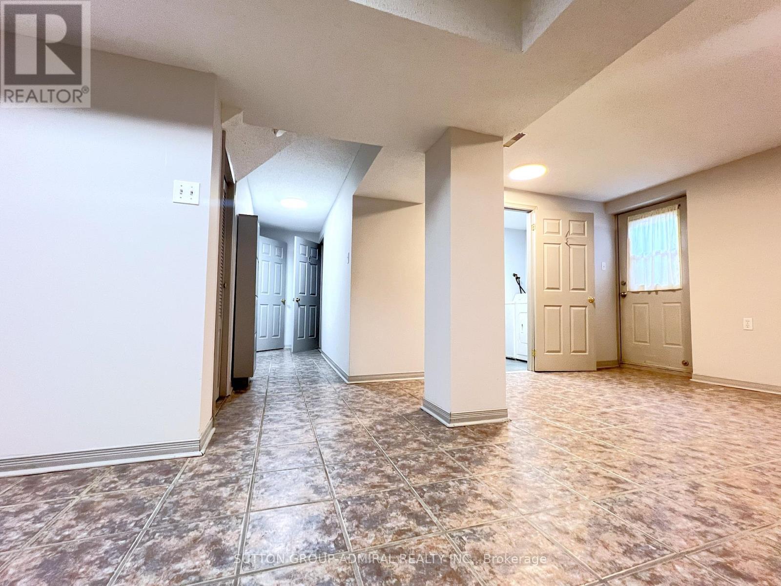 Photo 45 of 99 Castlehill Road, Brampton ON