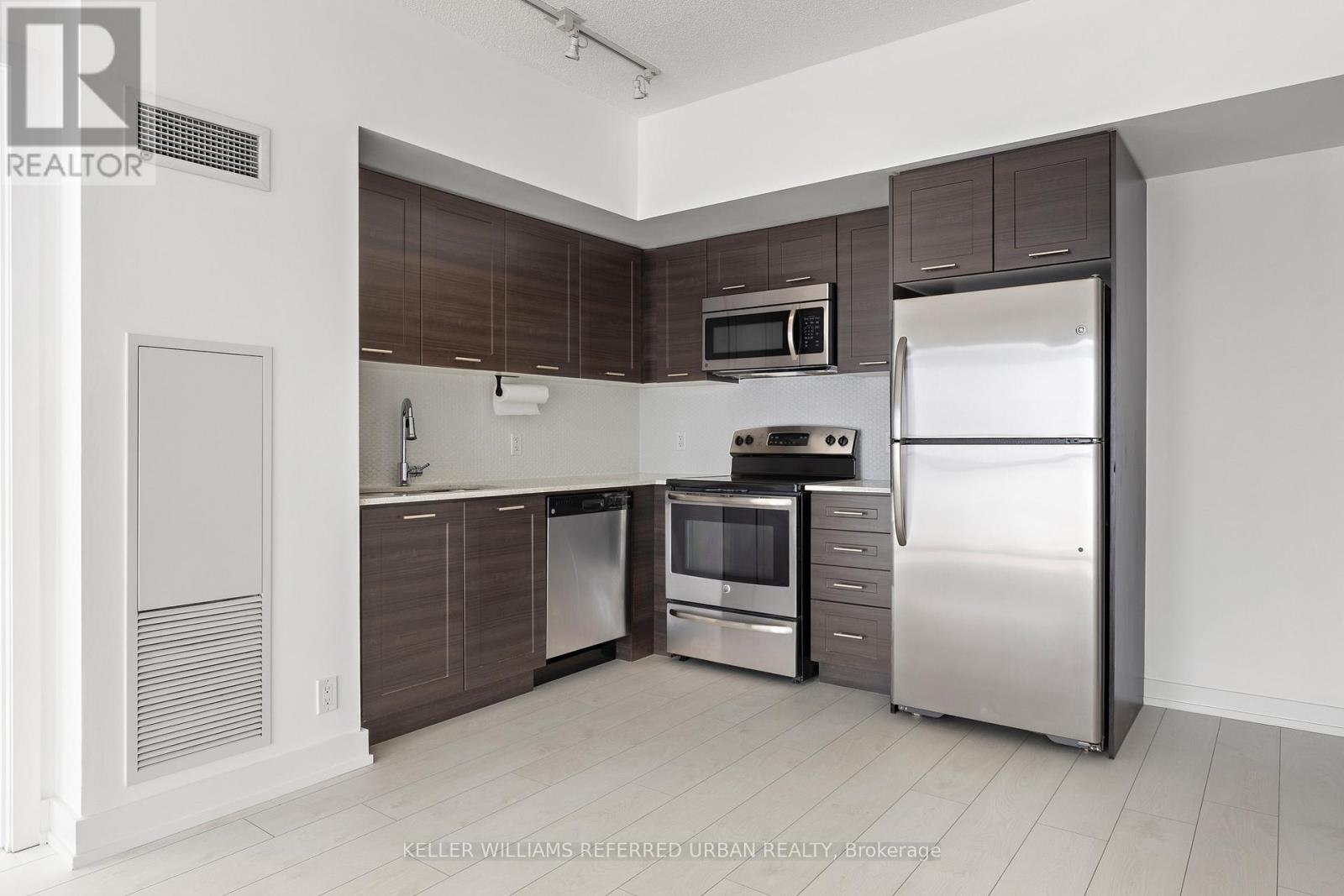 Photo 10 of 1710 2200 Lake Shore Boulevard W, Toronto ON