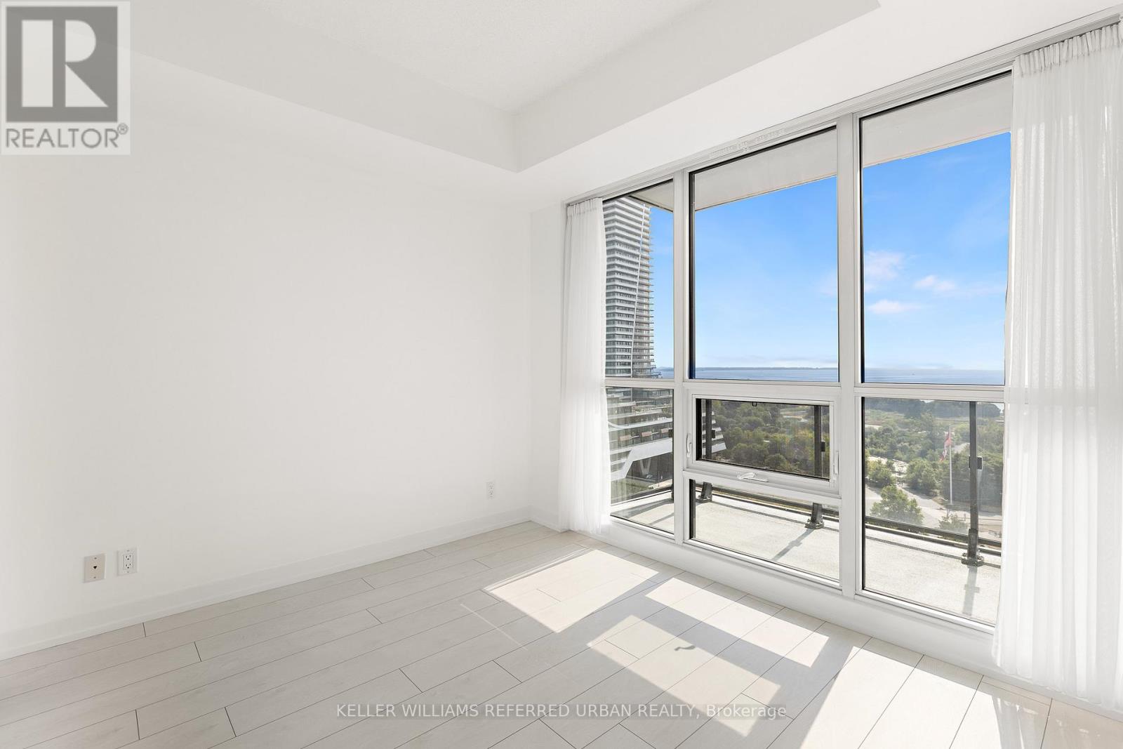 Photo 14 of 1710 2200 Lake Shore Boulevard W, Toronto ON