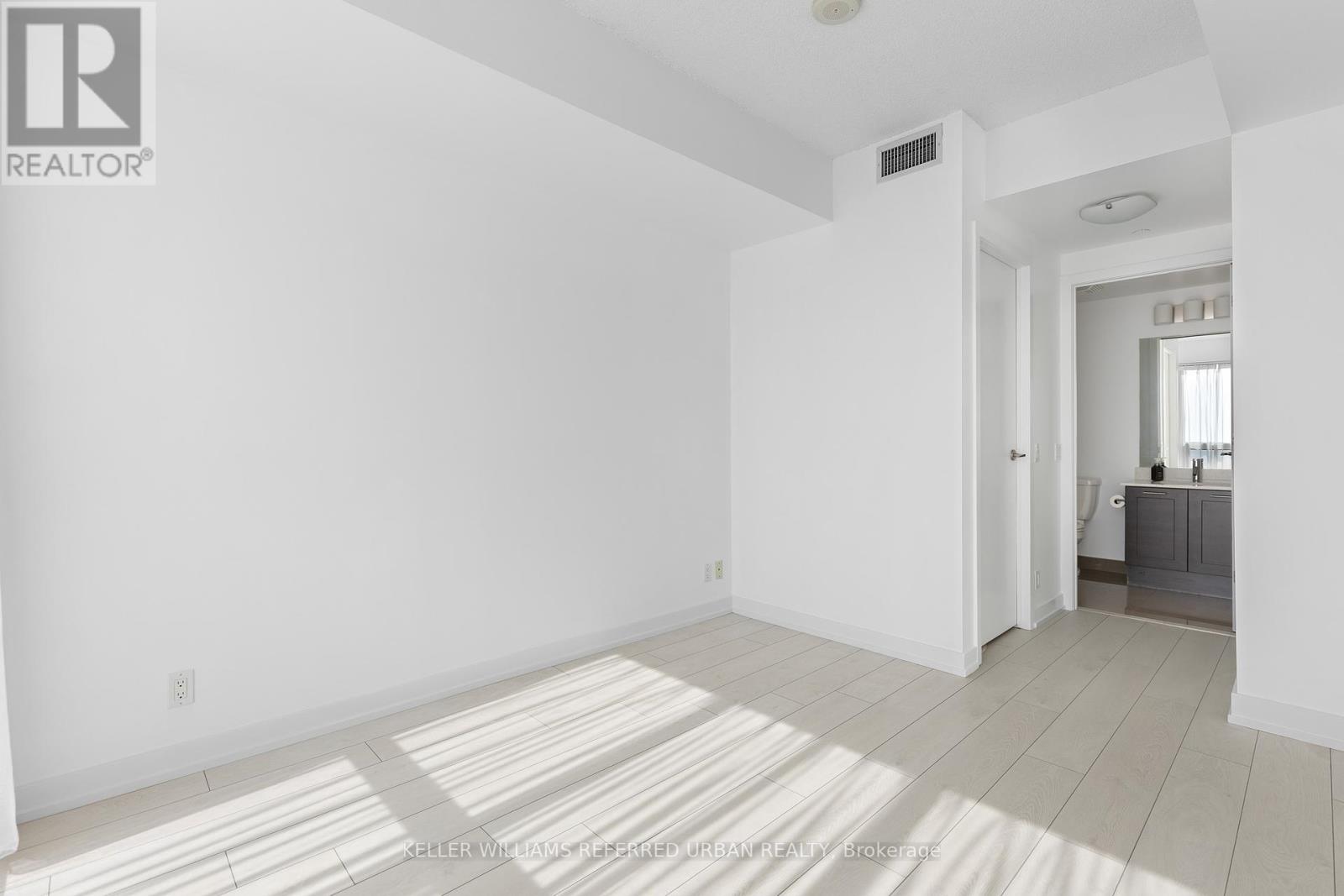 Photo 17 of 1710 2200 Lake Shore Boulevard W, Toronto ON