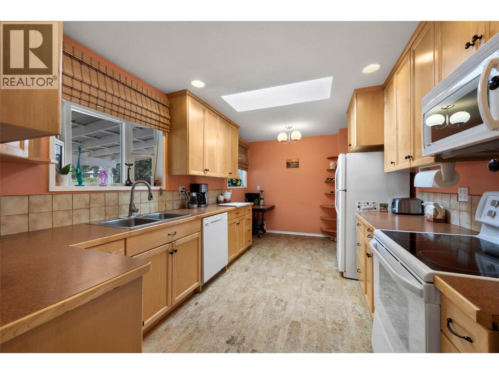 Photo 11 of 4742 Aspen Park Drive, Kamloops BC
