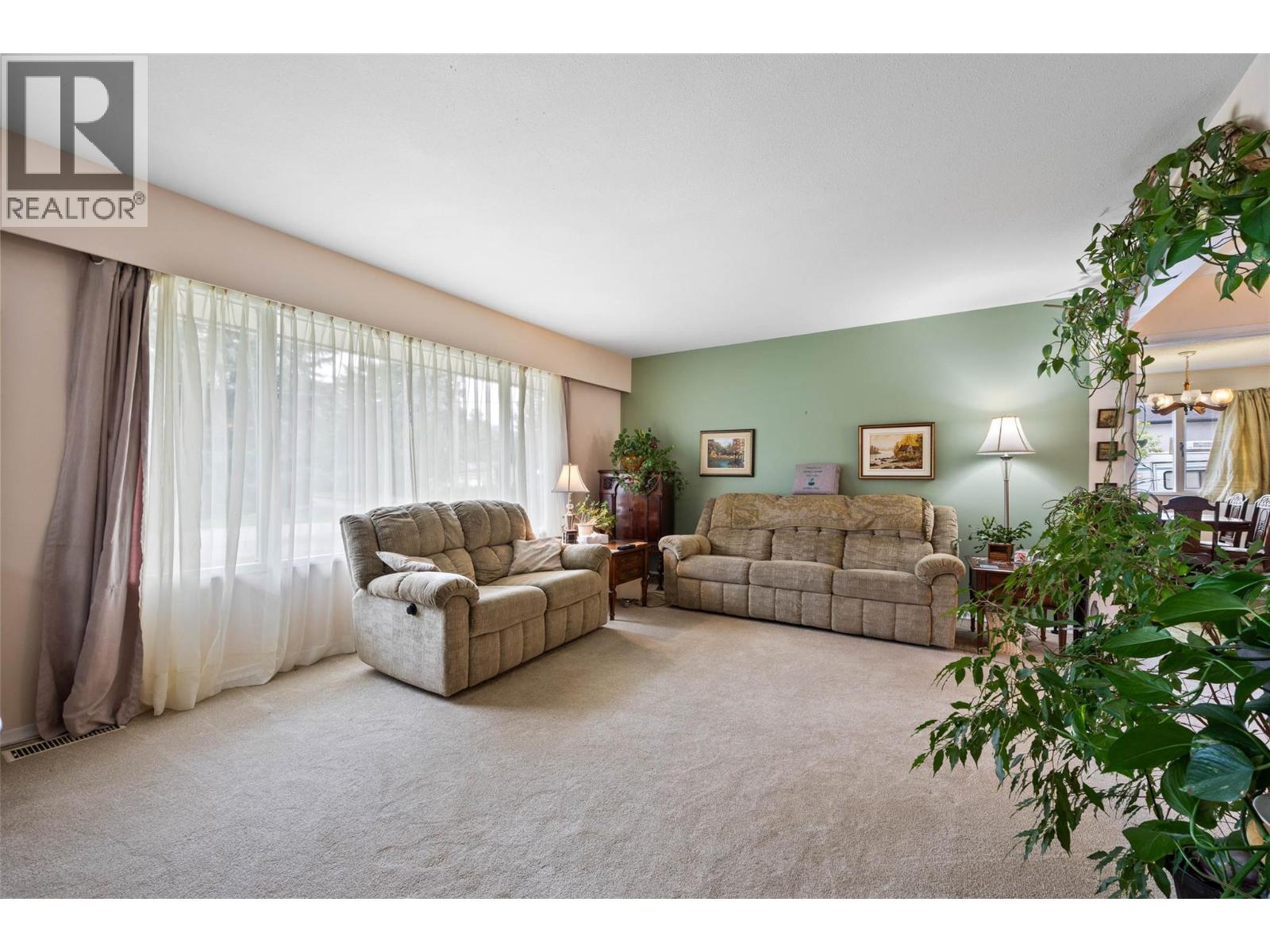 Photo 5 of 4742 Aspen Park Drive, Kamloops BC