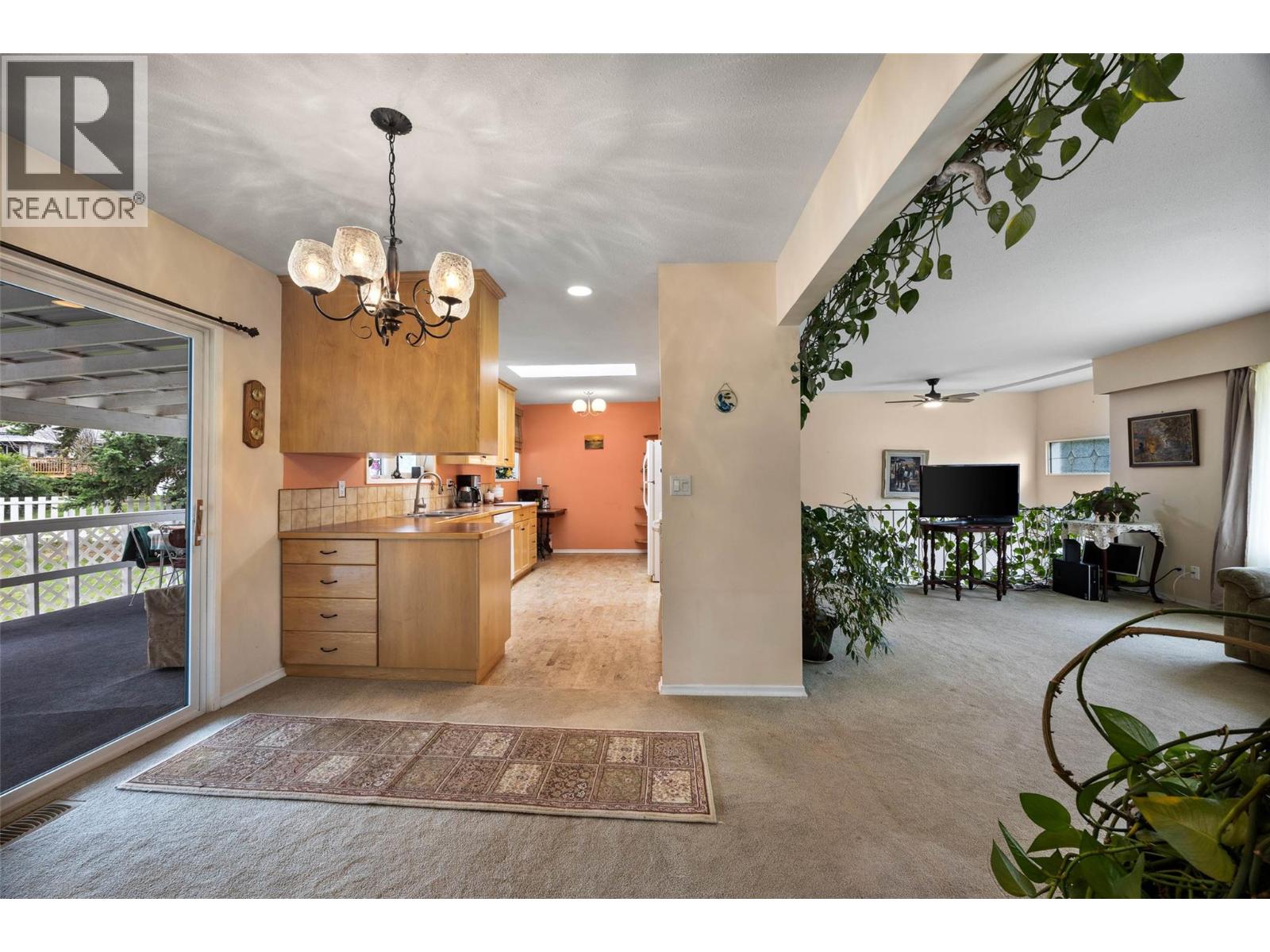 Photo 8 of 4742 Aspen Park Drive, Kamloops BC