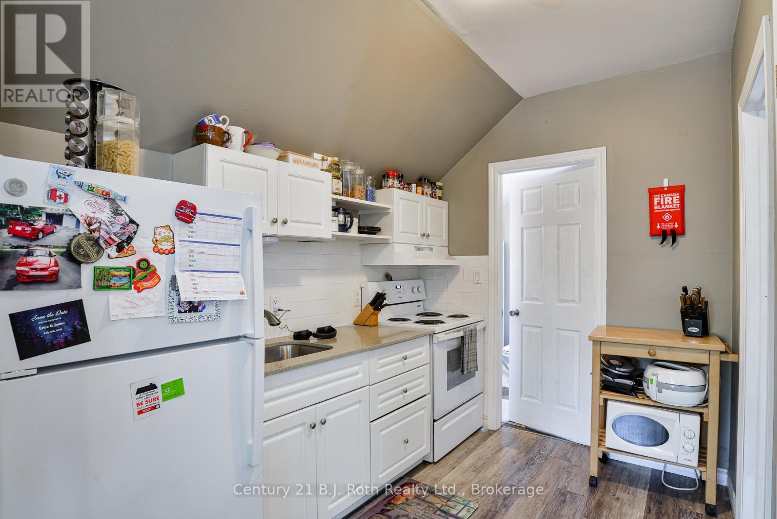 Photo 8 of 103 Albert Street S, Orillia ON