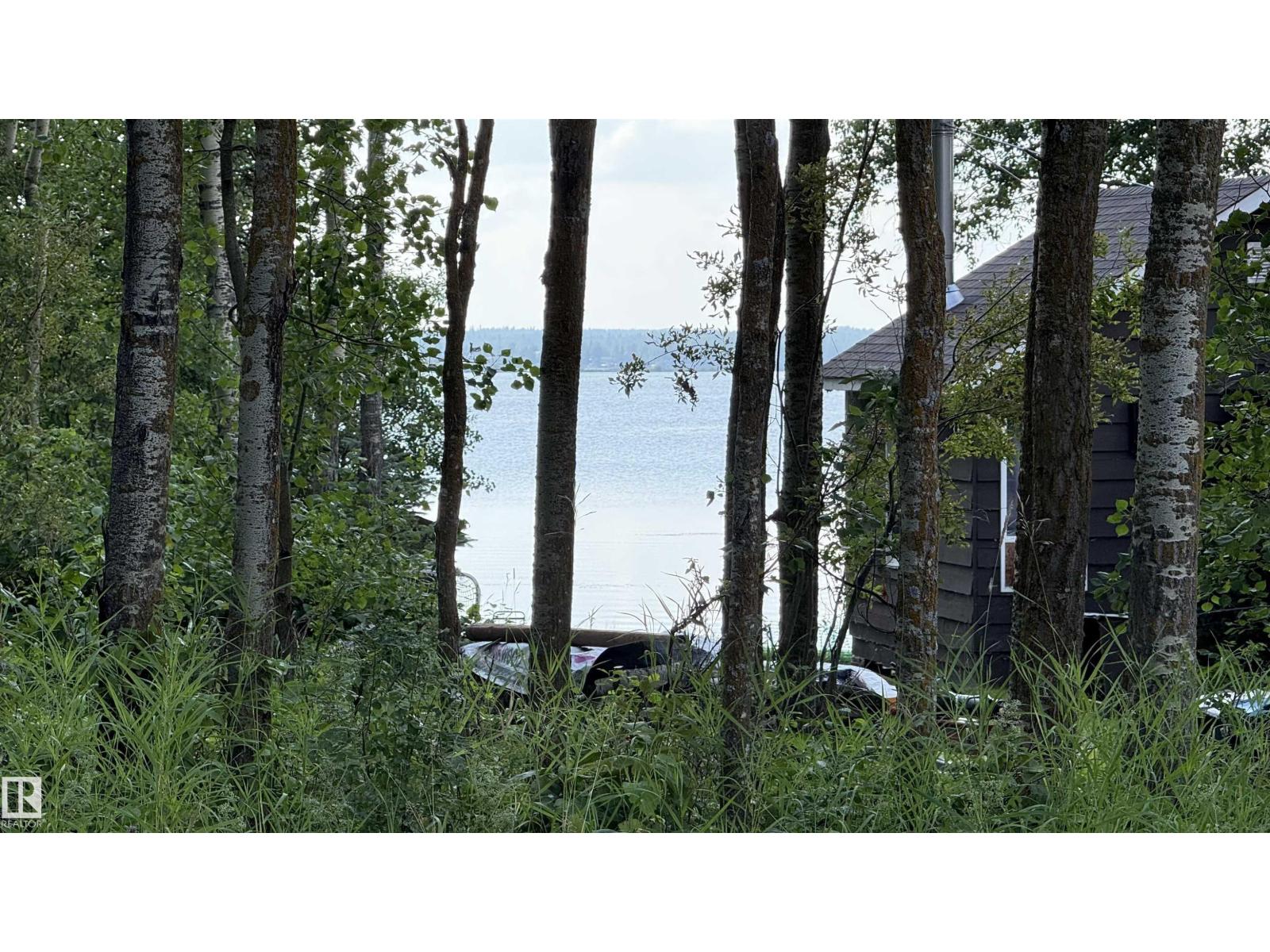 Photo 14 of 7 8 Spruce Cr, Rural Lac Ste Anne County AB