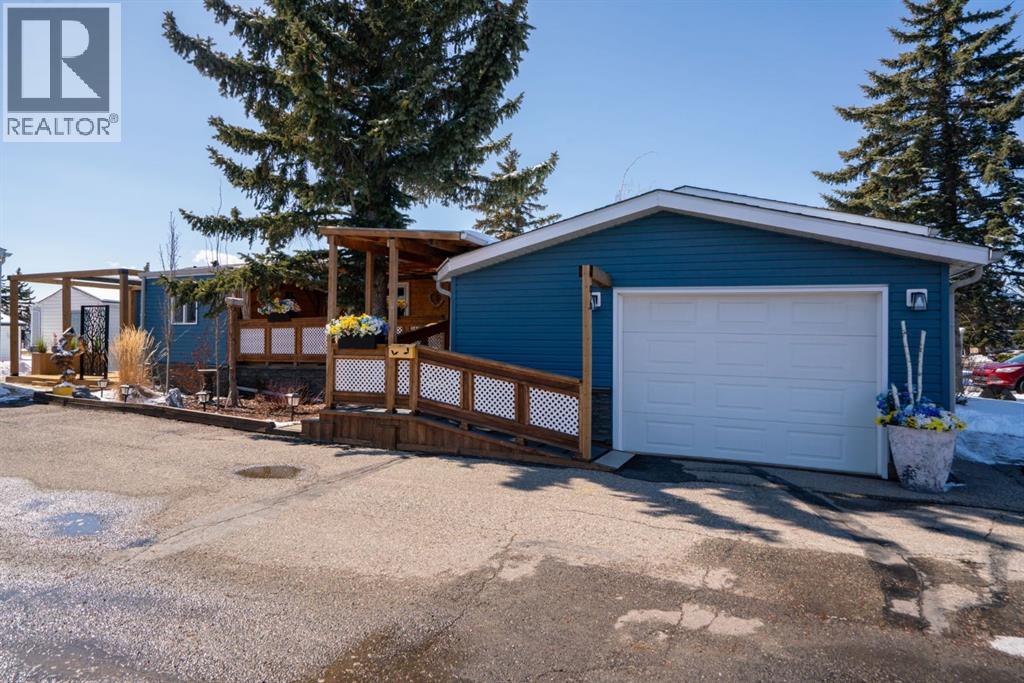 Single Family House Mobile Home for Sale in  Burroughs Place NE Monterey Park Calgary 