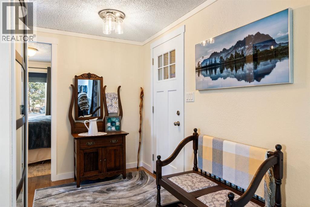 Single Family House Mobile Home for Sale in  Burroughs Place NE Monterey Park Calgary 