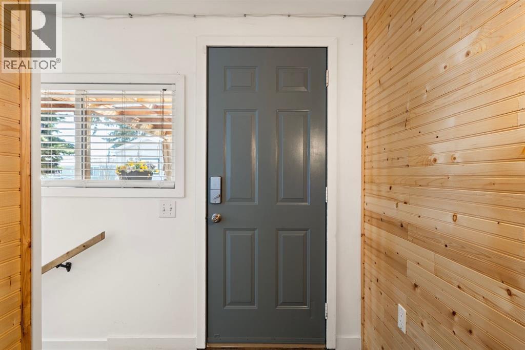 Single Family House Mobile Home for Sale in  Burroughs Place NE Monterey Park Calgary 