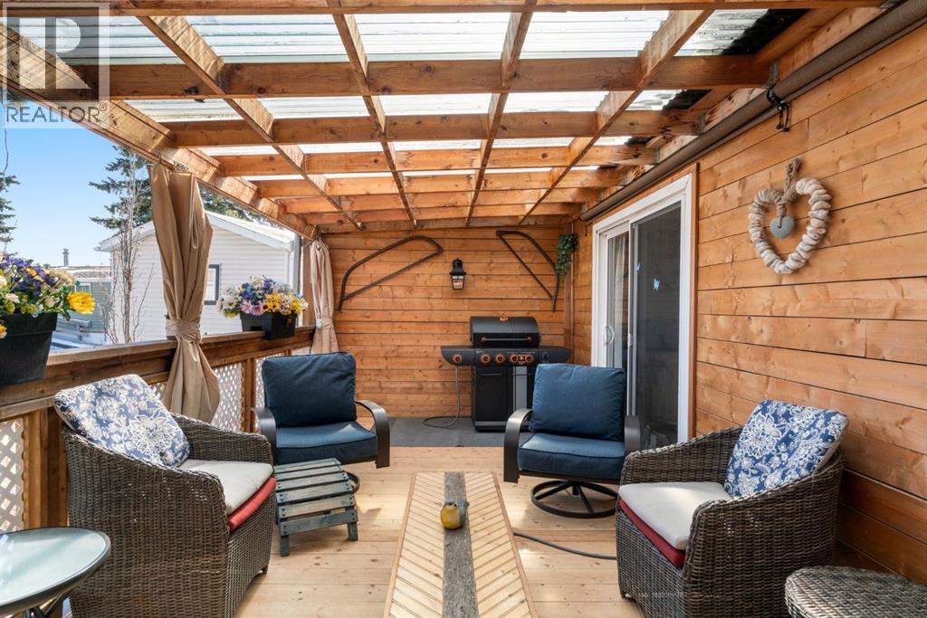 Single Family House Mobile Home for Sale in  Burroughs Place NE Monterey Park Calgary 