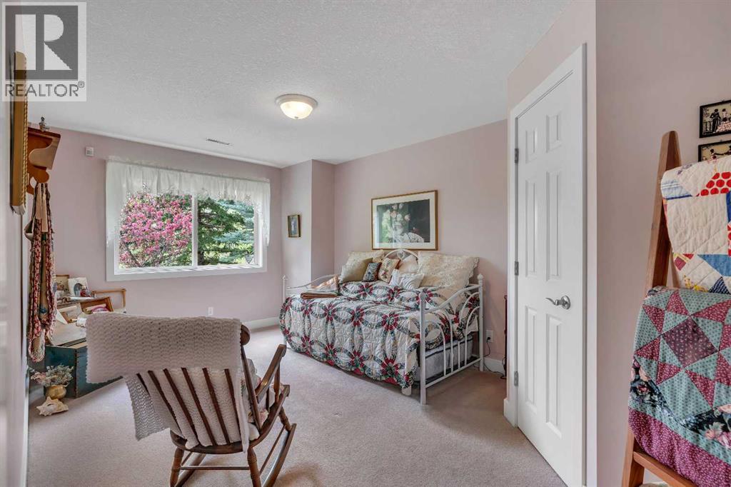 Photo 37 of 4 Ravine Drive, Heritage Pointe AB