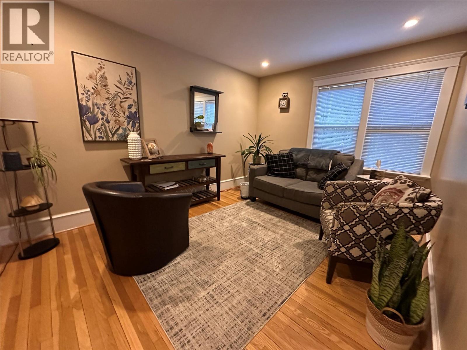 214 11th Avenue, Castlegar