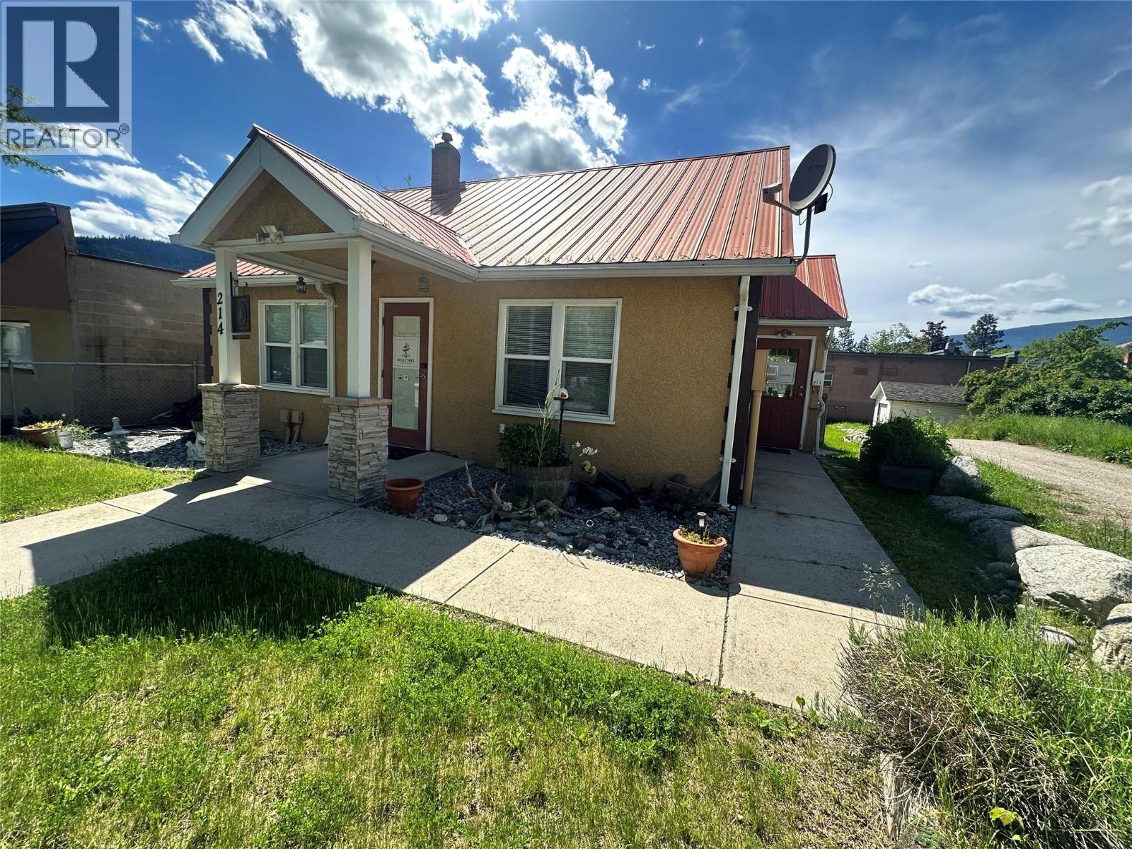 214 11th Avenue, Castlegar