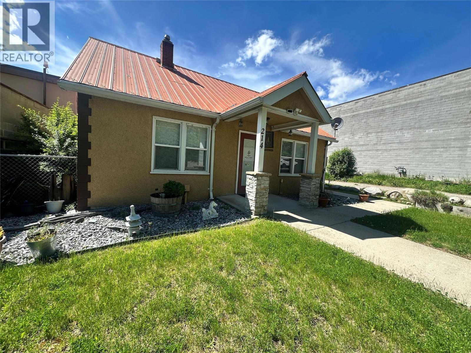 214 11th Avenue, Castlegar