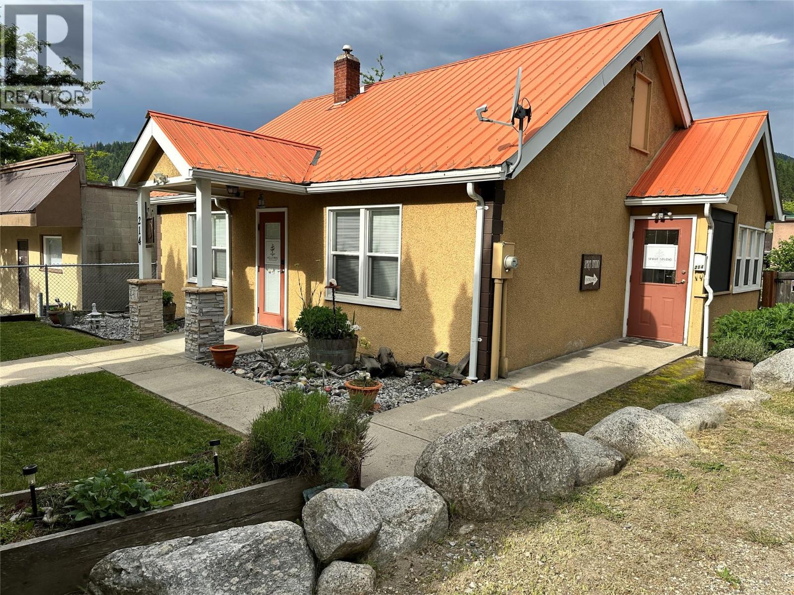 214 11th Avenue, Castlegar