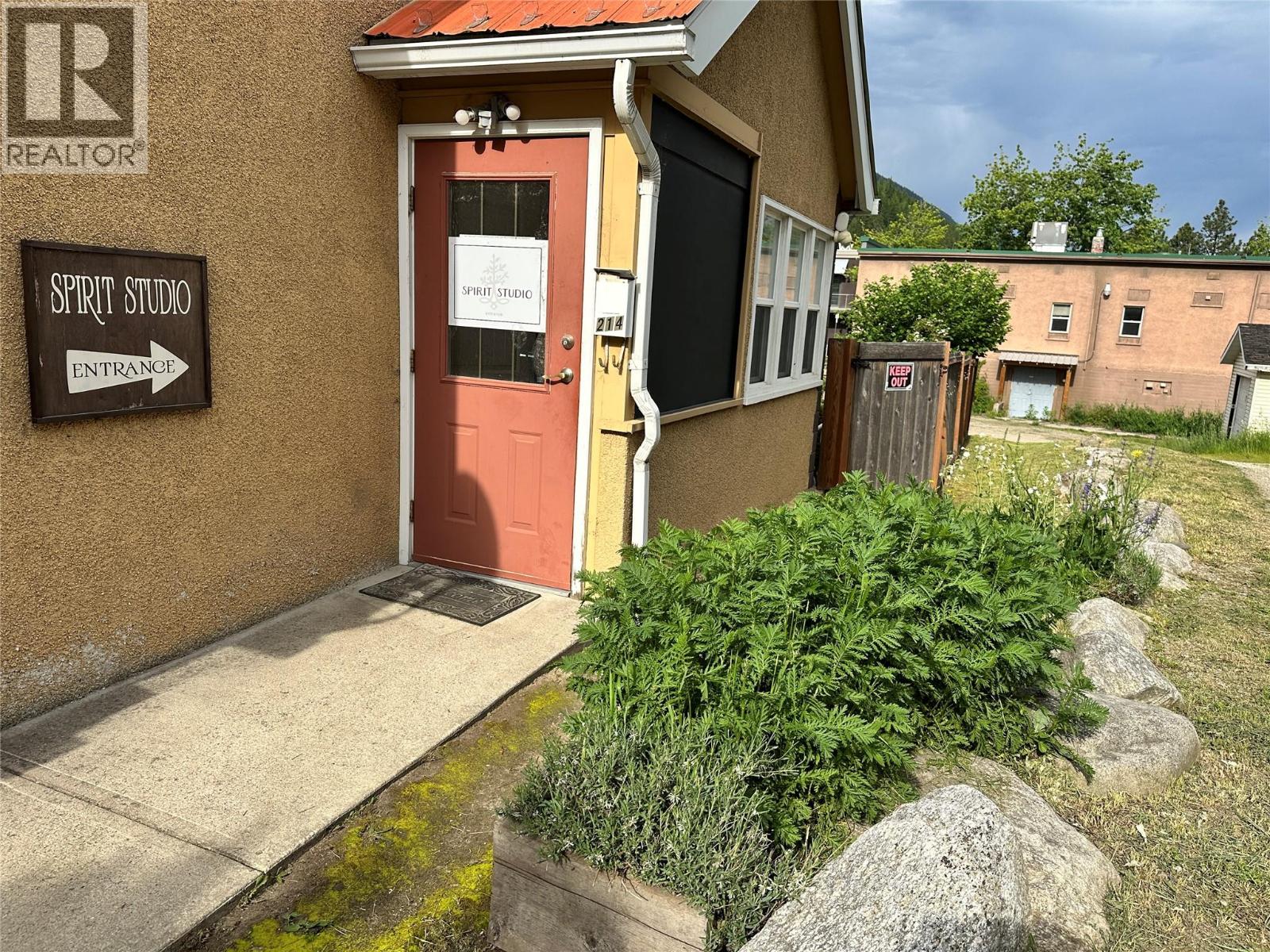 214 11th Avenue, Castlegar
