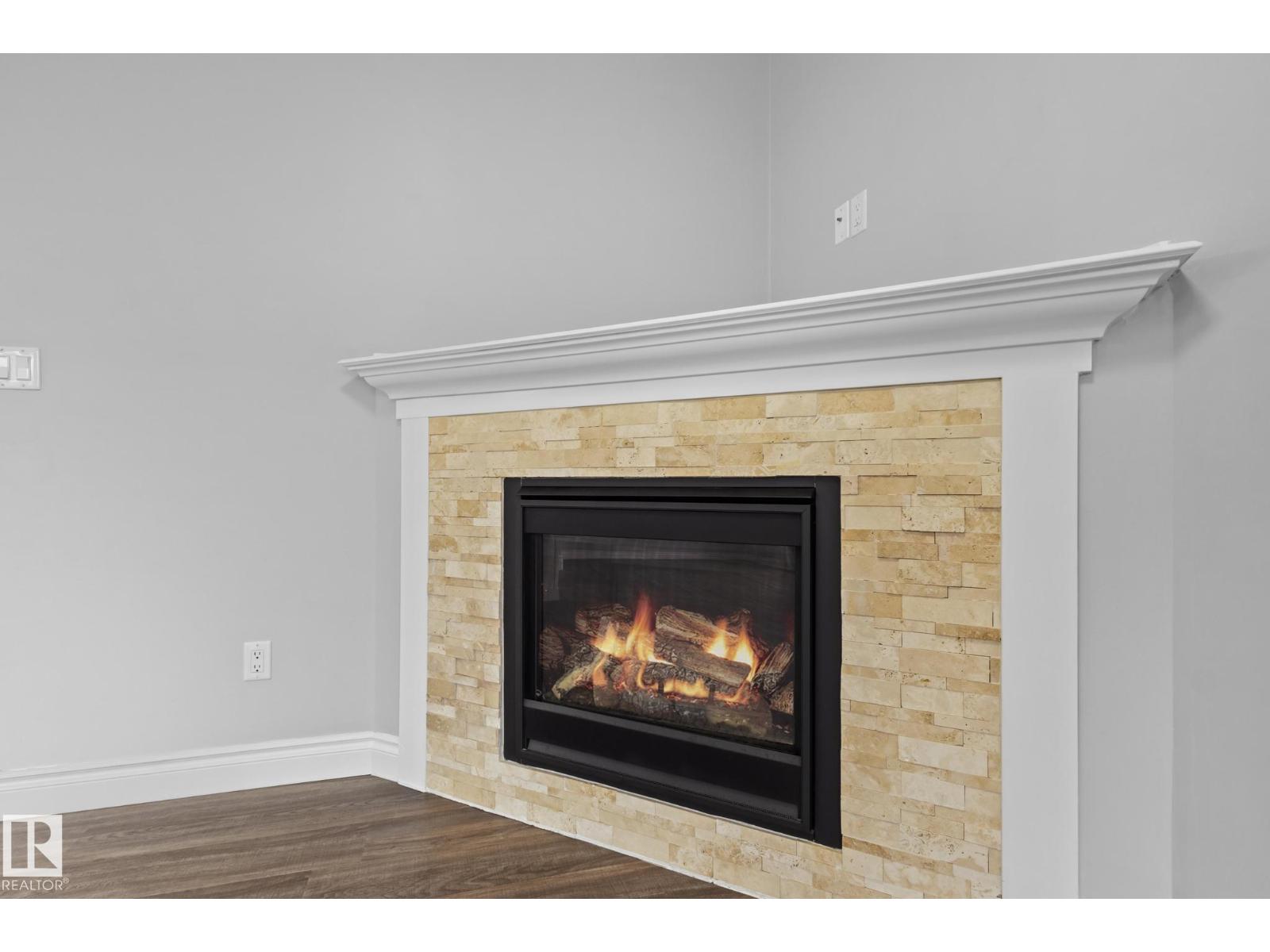 Photo 14 of 4648 Charles Wy Sw, Edmonton AB