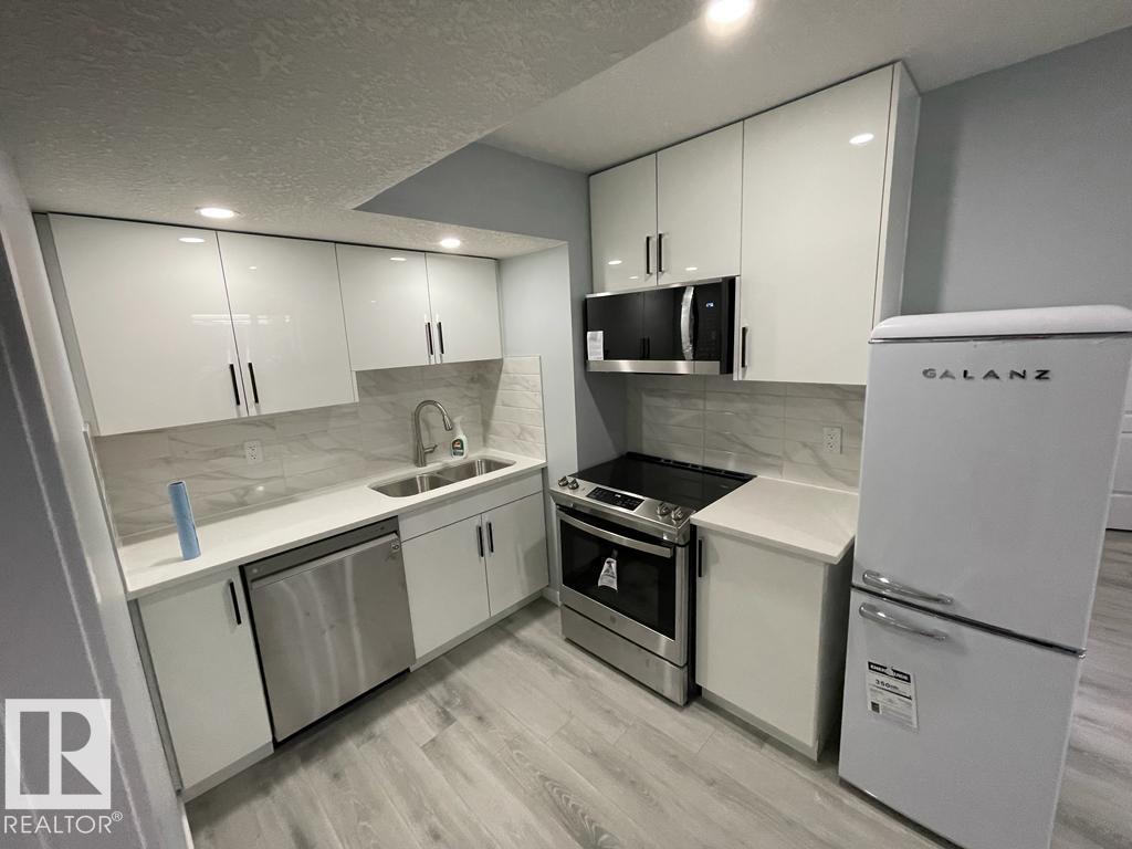 Photo 34 of 4648 Charles Wy Sw, Edmonton AB