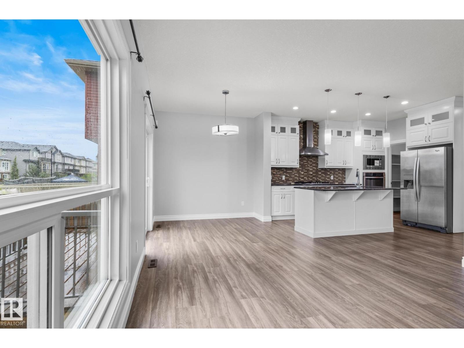 Photo 13 of 4648 Charles Wy Sw, Edmonton AB