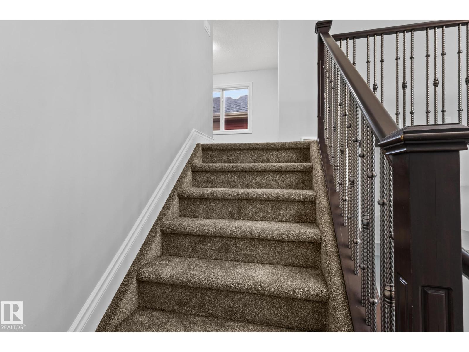 Photo 19 of 4648 Charles Wy Sw, Edmonton AB