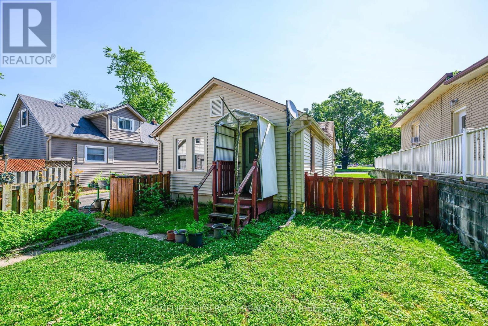 Photo 23 of 5537 Montrose Road, Niagara Falls ON