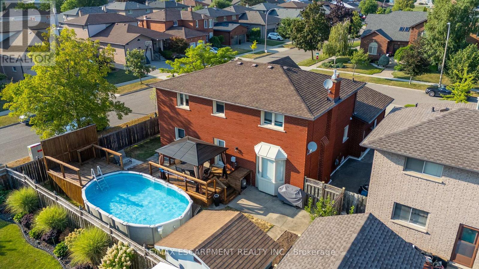 Photo 48 of 2 Vinehill Drive, Hamilton ON