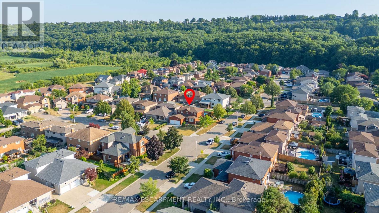 Photo 50 of 2 Vinehill Drive, Hamilton ON